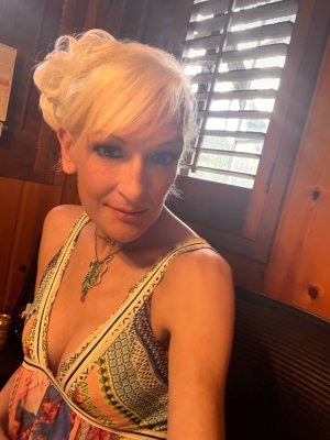 Mistress Bridgette in Phoenix, Arizona, USA